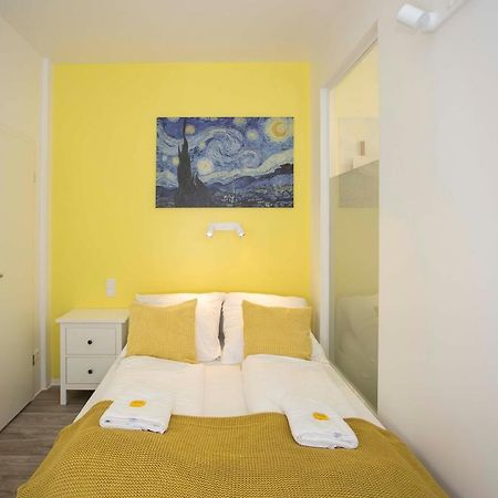 Zentral Gelegene, Helle Studio Apartments Nuremberga Exterior foto